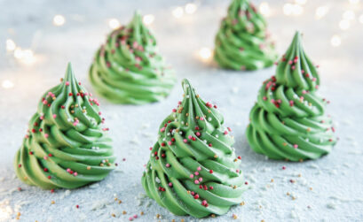 Using a pastry bag with a star tip, you can make merry meringue Christmas trees with the following recipe.