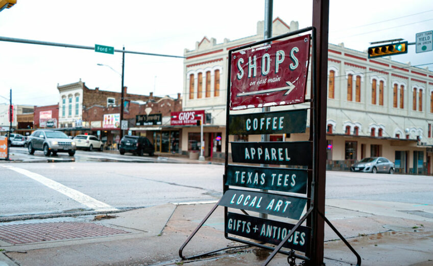 The Llano County Courthouse square offers food, coffee, snacks, art, gifts, antiques, clothing, and more. It’s all steeped in history and local culture for a true taste of Texas. Photo by Dakota Morrissiey