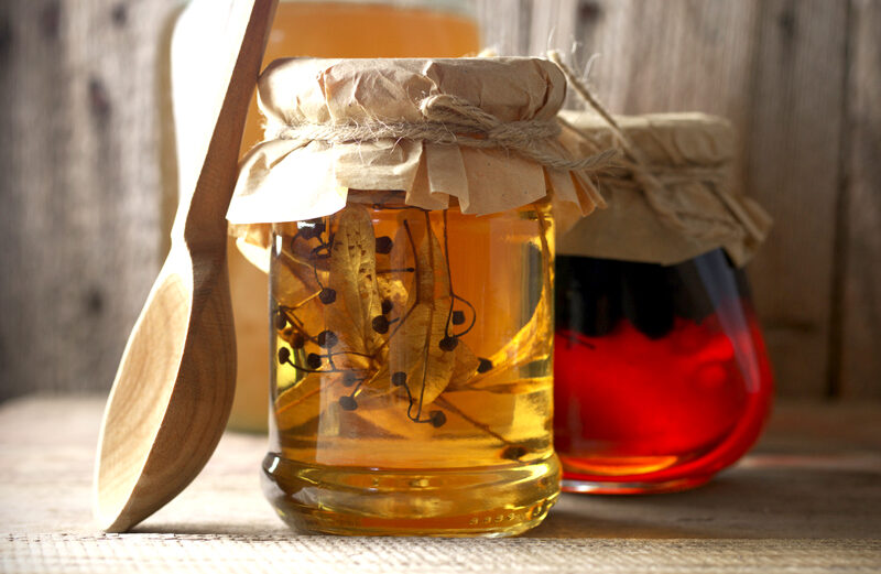 You can flavor honey with a number of fresh herbs or flowers. Keep reading for how.