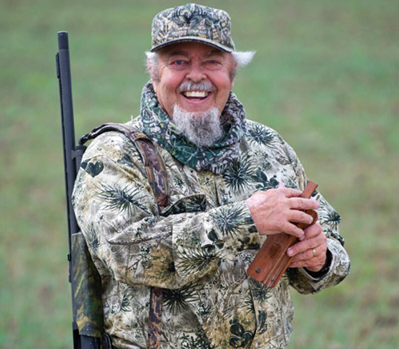 Robert Linder is an outdoor enthusiast and hunting expert.